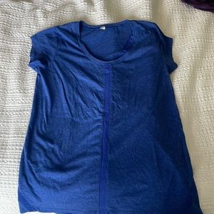 Alo short sleeve with mesh detailing